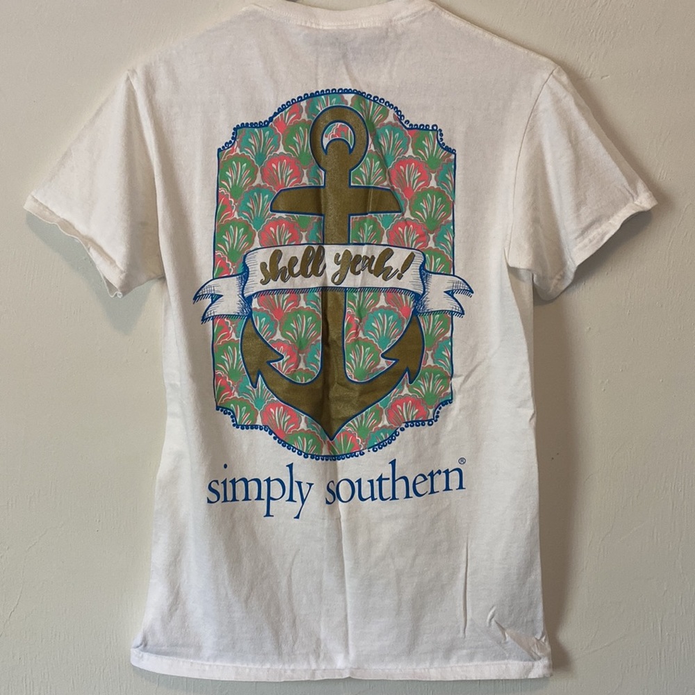 Simply Southern Graphic “Shell Yeah” T-Shirt, Size Small